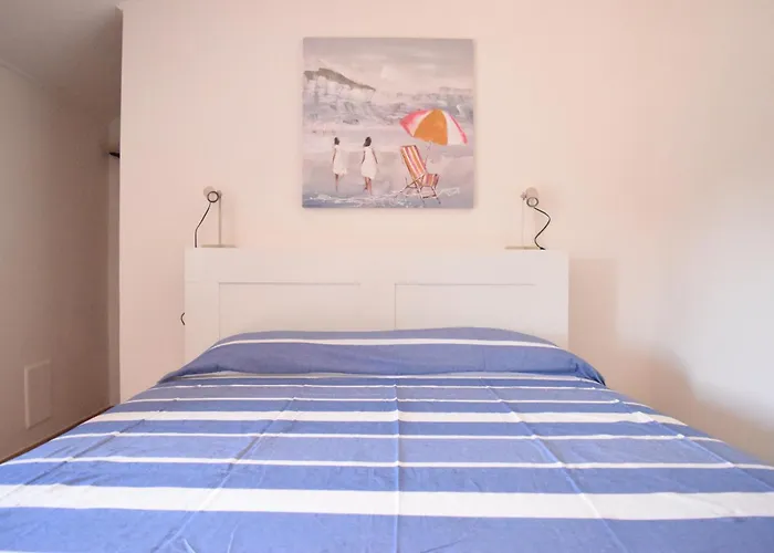 Casa A Diano Con Giardino