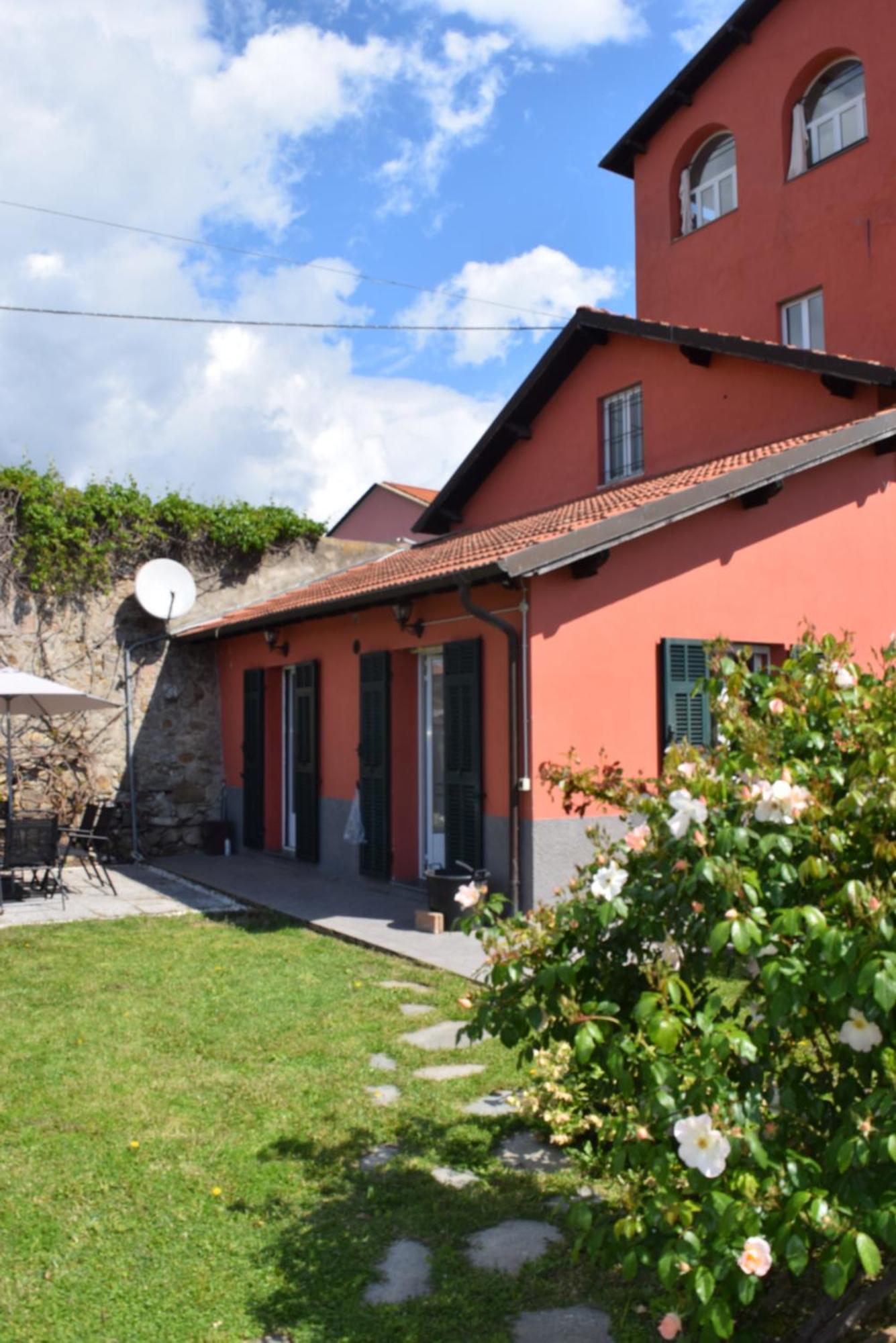 Casa A Diano Con Giardino Diano Marina